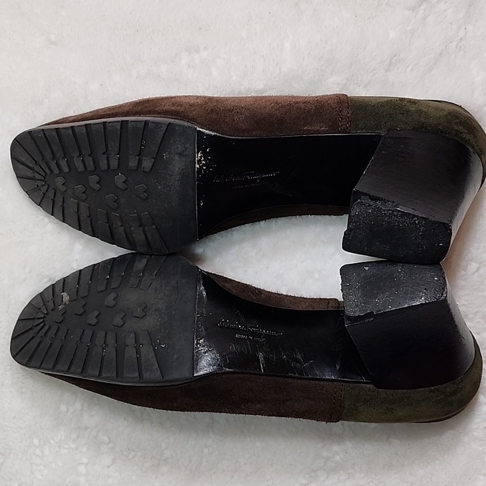 SalvatoreFerragamo Albia Vintage Chocolate Brown Green Suede Heel Loafers Sz8.5 - Picture 11 of 16